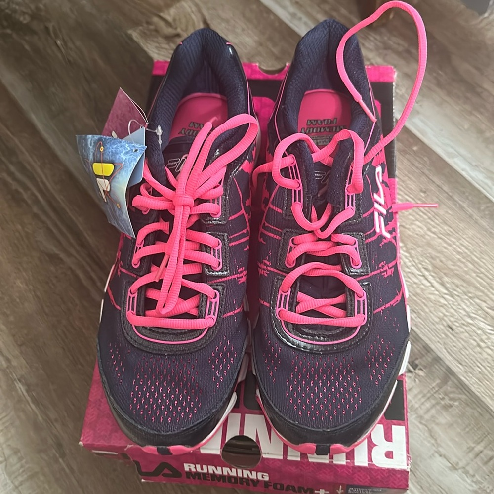 NWT FILA Running Memory Foam Shoes